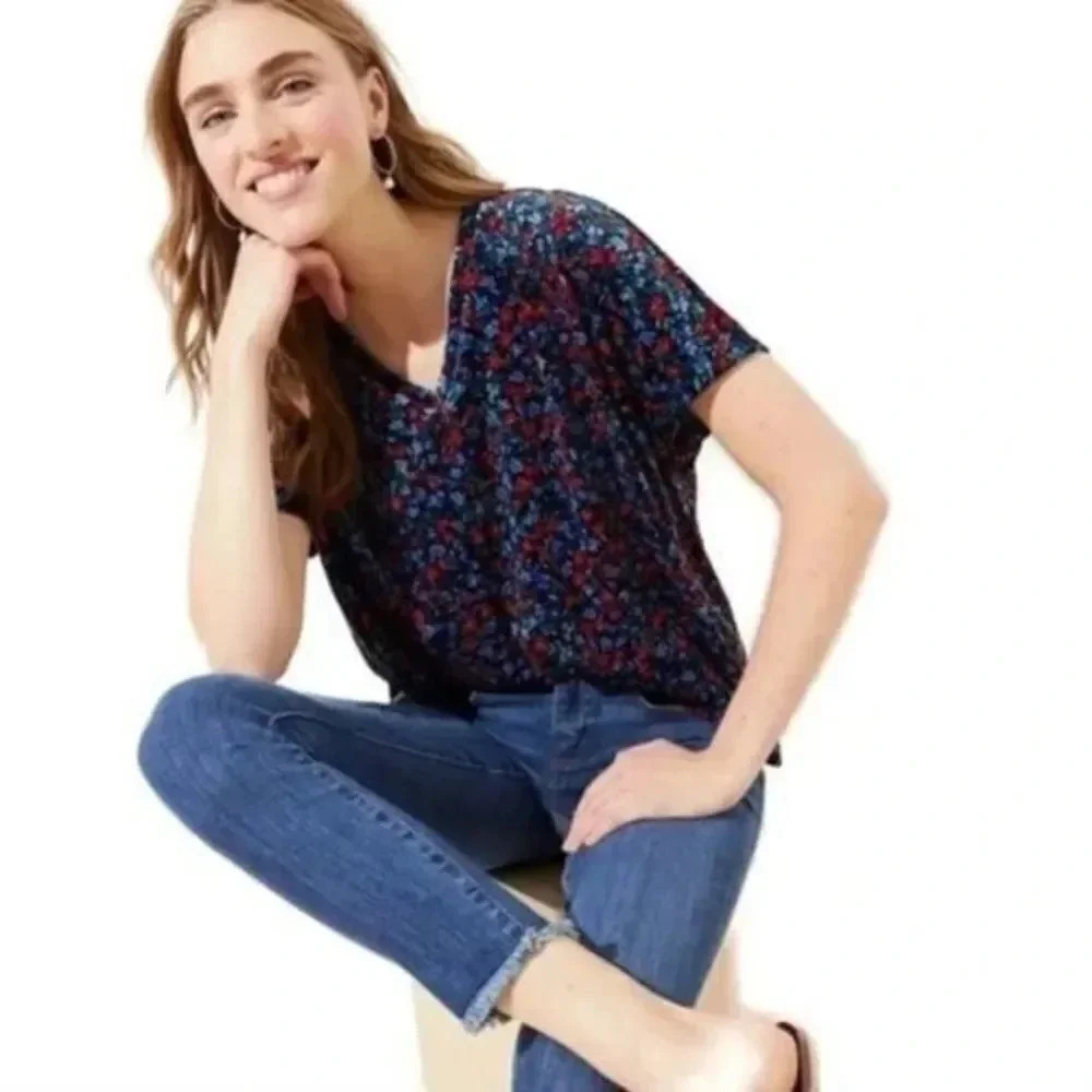 Ann Taylor LOFT Blue & Red Floral V-Neck Velvet Short Sleeve Blouse XS